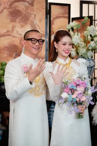 Vietnamese Stars Miss Khanh Van and Actress Hoang Yen Share Major Wedding News and Life Milestones - image 0