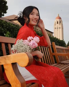 Jenny Huynh Inspires Fans with Top University Admission - image 7