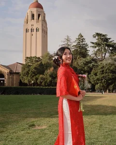 Jenny Huynh Inspires Fans with Top University Admission - image 4