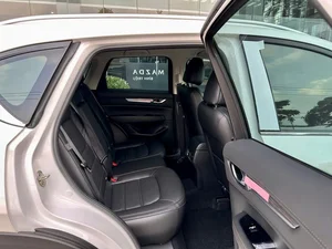 Mazda CX-5 Price Drop: Premium C-Segment CUV Now Starts at Only 689 Million VND - image 7