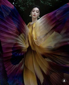 Fan Bingbing’s Genius Fashion Tricks to Flawlessly Hide Flabby Arms - image 4