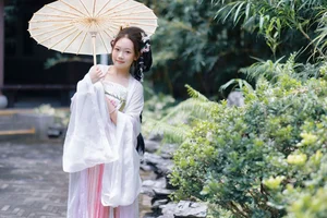 YiTuYu Art Language Vol.10475: Exploring the Visual Poetry of Model Bao - image 0
