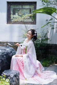 YiTuYu Art Language Vol.10475: Exploring the Visual Poetry of Model Bao - image 2