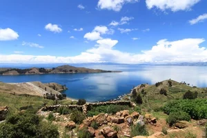 Exploring Lake Titicaca: The World's Highest Navigable Freshwater Lake and Its Ancient Mysteries - image 7
