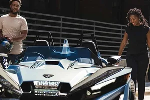The Bold New 2026 Polaris Slingshot Signature Edition Redefines Open-Air Driving - image 0
