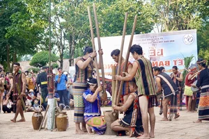 Celebrating Tradition: Thousands Gather for the Vibrant Soc Bom Bo Festival - image 6