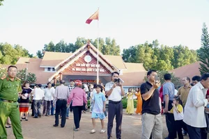Celebrating Tradition: Thousands Gather for the Vibrant Soc Bom Bo Festival - image 15