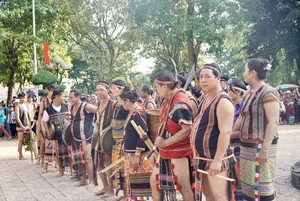 Celebrating Tradition: Thousands Gather for the Vibrant Soc Bom Bo Festival - image 5