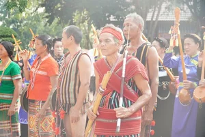Celebrating Tradition: Thousands Gather for the Vibrant Soc Bom Bo Festival - image 8