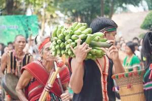 Celebrating Tradition: Thousands Gather for the Vibrant Soc Bom Bo Festival - image 10