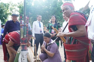 Celebrating Tradition: Thousands Gather for the Vibrant Soc Bom Bo Festival - image 14