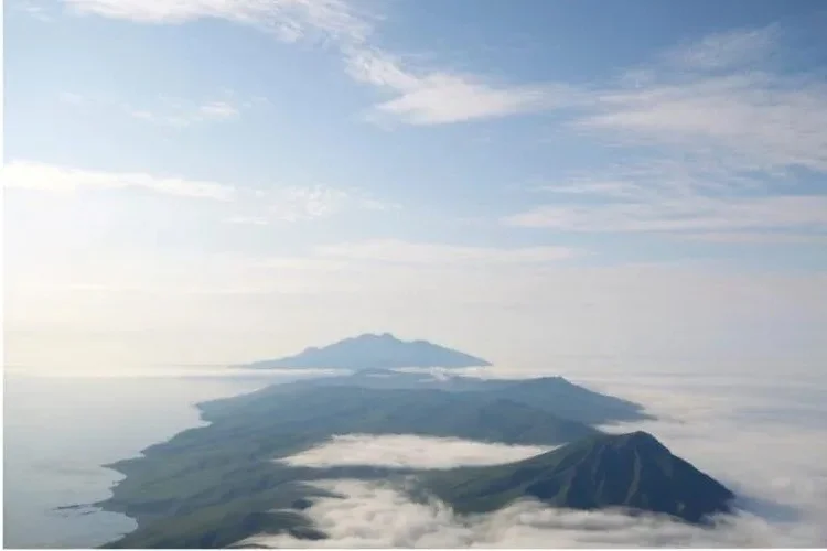 Dramatic Volcanic Eruption: How the 1831 Zavaritskii Event Changed Global Temperatures and Influenced Earth's Climate History