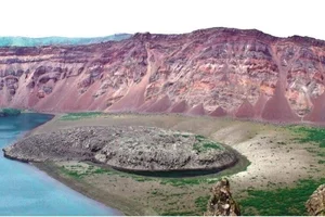 Dramatic Volcanic Eruption: How the 1831 Zavaritskii Event Changed Global Temperatures and Influenced Earth's Climate History - image 5