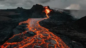 Dramatic Volcanic Eruption: How the 1831 Zavaritskii Event Changed Global Temperatures and Influenced Earth's Climate History - image 1