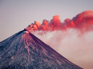 Dramatic Volcanic Eruption: How the 1831 Zavaritskii Event Changed Global Temperatures and Influenced Earth's Climate History - image 7