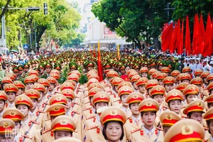 Spectacular Martial Arts and Parade by Hanoi Police Force - image 8