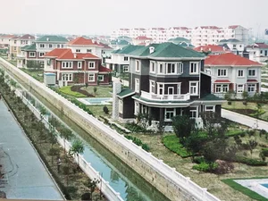 Inside the Luxury Village Where Residents Receive Free Villas and Supercars - image 7