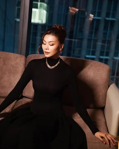 Timeless Elegance: Exploring the Iconic Fashion Journey and Beauty of Supermodel Thanh Hang - image 3