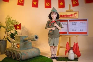 Supermodel Ha Anh's Son Joins Viral 'Patriotic Baby' Trend with Adorable Photos - image 6