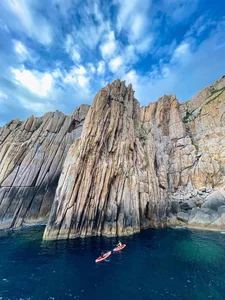 The Majestic Beauty of Da Vach Vĩnh Hy Coastal Cliffs - image 1