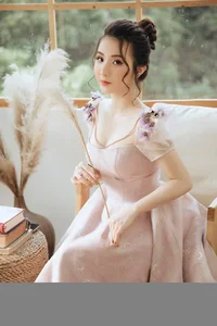 Elegant Portrait Gallery of Nguyen Ha Phuong - image 56