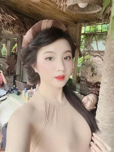 Elegant Portrait Gallery of Nguyen Ha Phuong - image 7