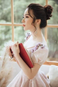 Elegant Portrait Gallery of Nguyen Ha Phuong - image 24
