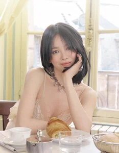 Song Hye Kyo’s Rare Photoshoot: Revealing the True Beauty and Personality of a Hallyu Icon - image 9
