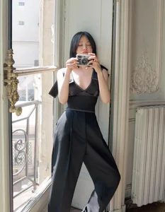 Song Hye Kyo’s Rare Photoshoot: Revealing the True Beauty and Personality of a Hallyu Icon - image 0