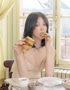 Song Hye Kyo’s Rare Photoshoot: Revealing the True Beauty and Personality of a Hallyu Icon - image 4