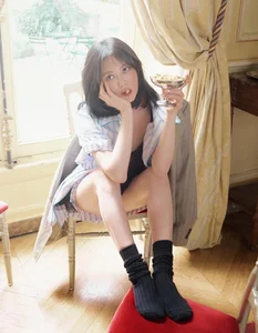 Song Hye Kyo’s Rare Photoshoot: Revealing the True Beauty and Personality of a Hallyu Icon - image 5