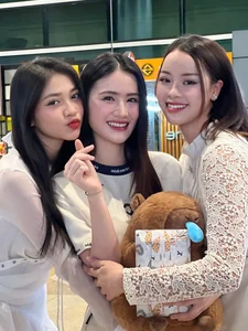 Miss Ý Nhi Returns to Vietnam While Midu Reveals Stunning Wedding Photos - image 7
