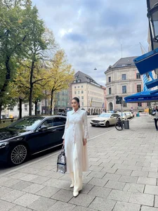 Miss Grand Vietnam Doan Thien An Showcases Elegant European Winter Style - image 7