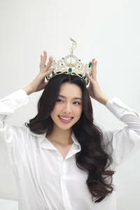Miss Grand International Thuy Tien Radiates Elegance and Mature Charm at Age 25 - image 0