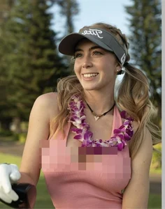 The Irresistible Charm and Athletic Style of Famous Female Golf Stars - image 2