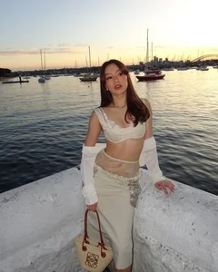 Global Style Icons: 3 Vietnamese Influencers Making Waves Abroad with Chic Fashion - image 14