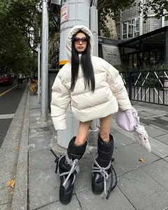 Global Style Icons: 3 Vietnamese Influencers Making Waves Abroad with Chic Fashion - image 11