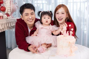 Gin Tuan Kiet and Puka Delight Fans with First Close-Up Photos of Daughter - image 8