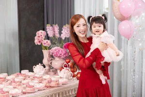 Gin Tuan Kiet and Puka Delight Fans with First Close-Up Photos of Daughter - image 2