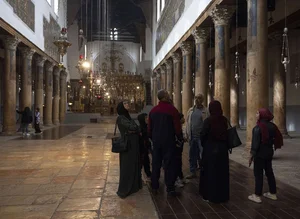 A Quiet and Somber Christmas in Bethlehem Amid Regional Tension - image 3
