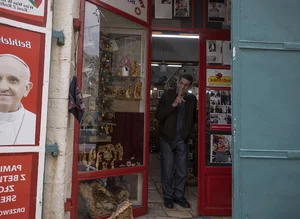 A Quiet and Somber Christmas in Bethlehem Amid Regional Tension - image 7