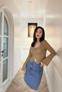 Manh Truong Celebrates Son Birthday and Hong Diem Debuts Youthful Bangs - image 25