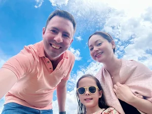 Manh Truong Celebrates Son Birthday and Hong Diem Debuts Youthful Bangs - image 21