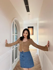 Manh Truong Celebrates Son Birthday and Hong Diem Debuts Youthful Bangs - image 2