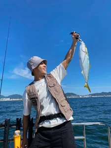 Manh Truong Celebrates Son Birthday and Hong Diem Debuts Youthful Bangs - image 13