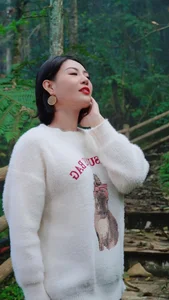 Manh Truong Celebrates Son Birthday and Hong Diem Debuts Youthful Bangs - image 23