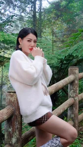 Manh Truong Celebrates Son Birthday and Hong Diem Debuts Youthful Bangs - image 17