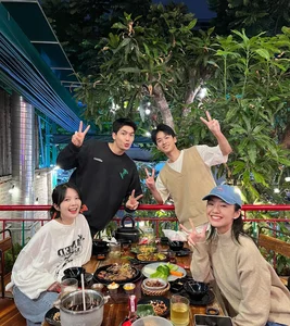 Manh Truong Celebrates Son Birthday and Hong Diem Debuts Youthful Bangs - image 38