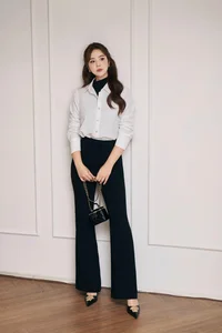 Manh Truong Celebrates Son Birthday and Hong Diem Debuts Youthful Bangs - image 27