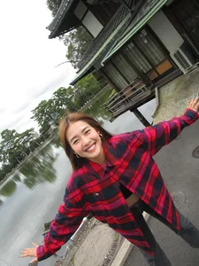 Manh Truong Celebrates Son Birthday and Hong Diem Debuts Youthful Bangs - image 36
